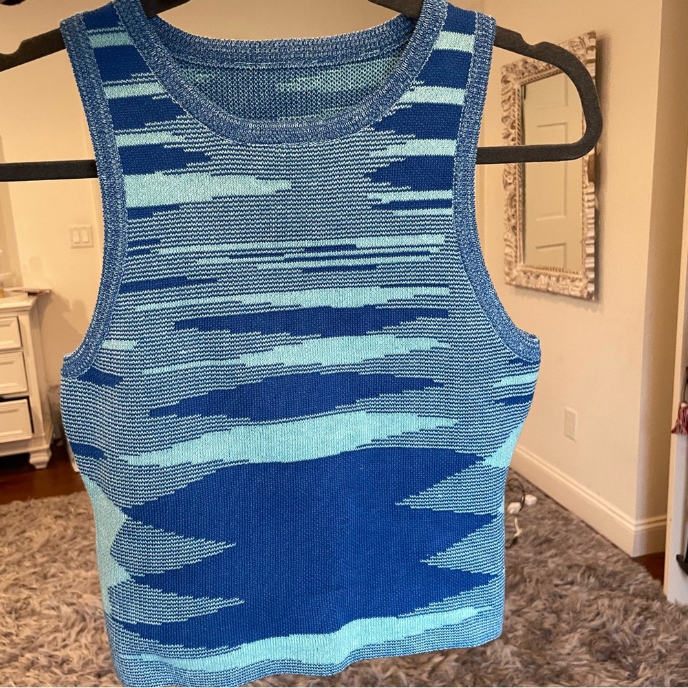 Sweater tank